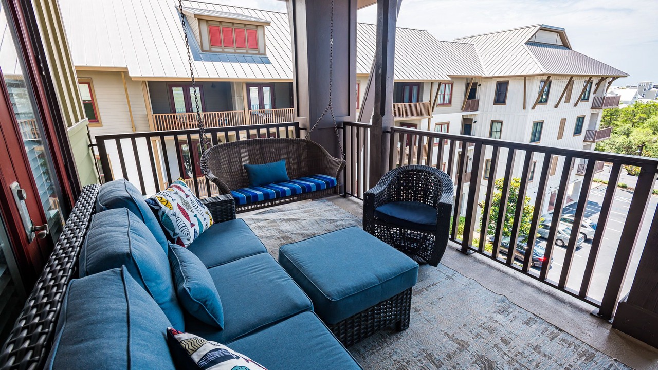 Photo of Patio Balcony in Lakeside at Blue Mountain Beach