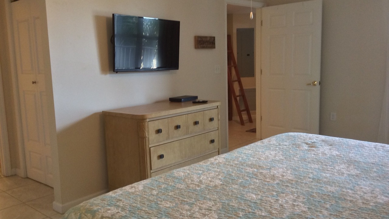 Photo of Bedroom in Miramar Beach