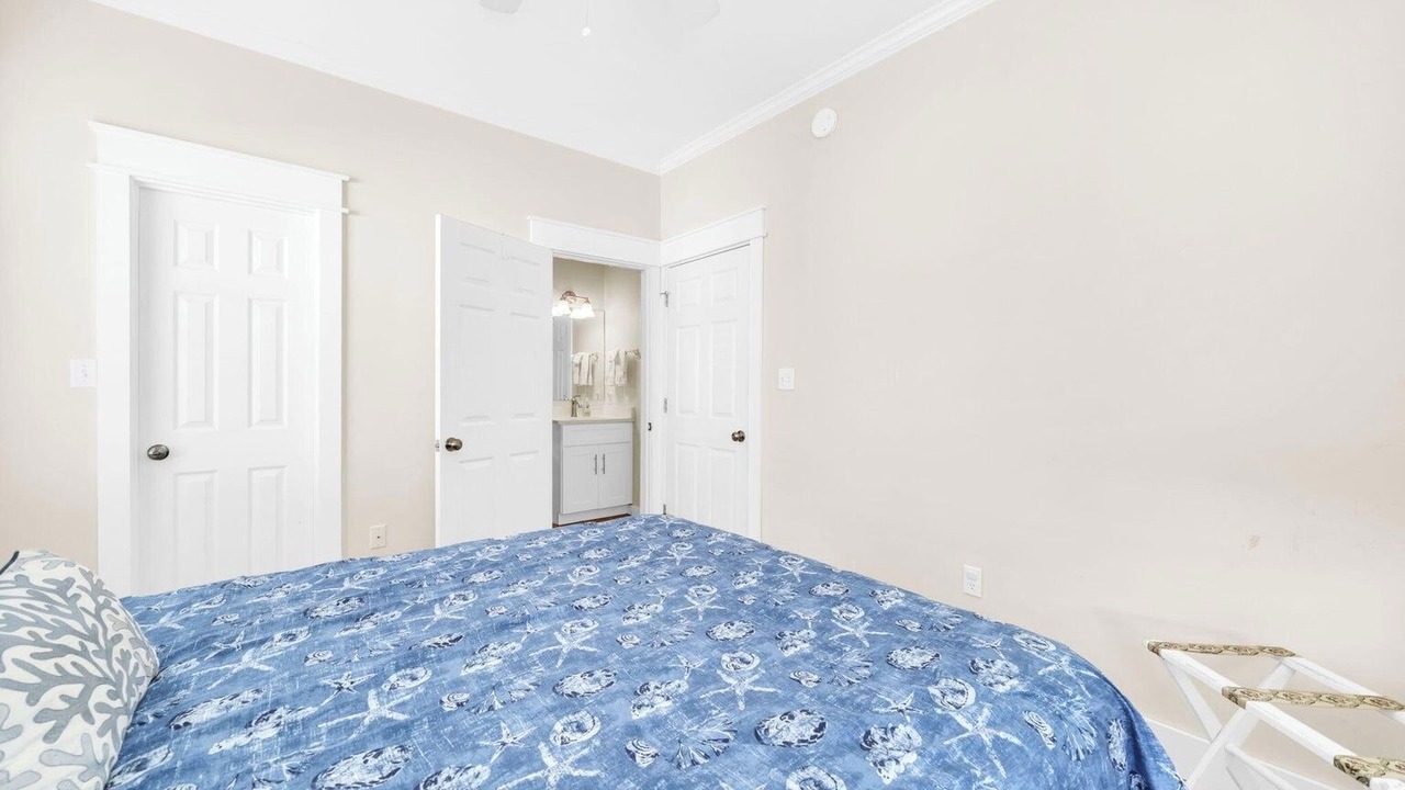 Photo of Bedroom in Dune Allen Beach
