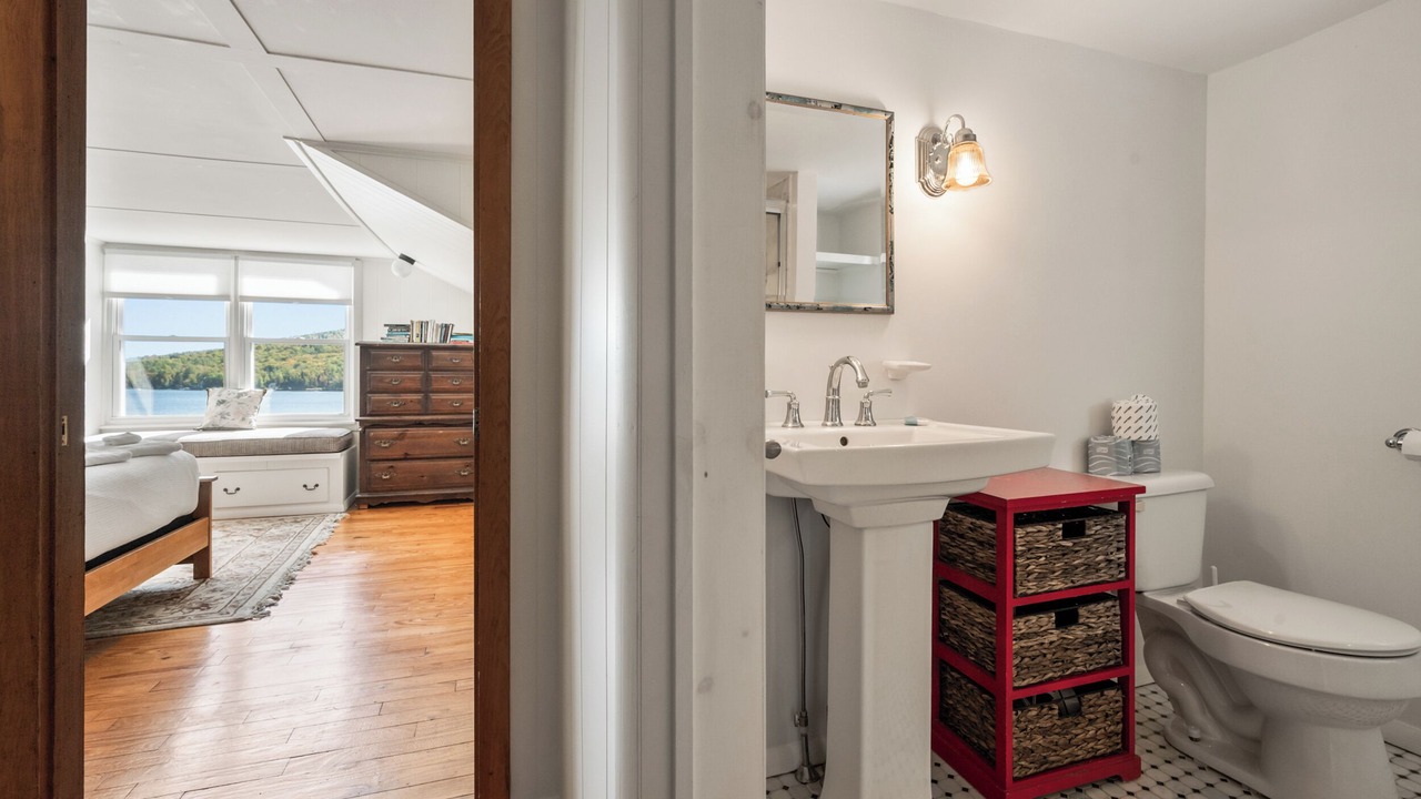 Photo of Bathroom in Oquossoc