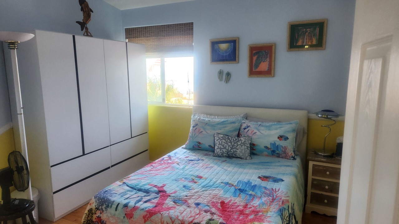 Photo of Bedroom in Cardiff-by-the-Sea