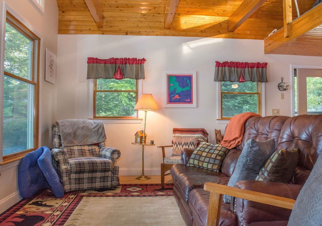 Photo of Livingroom in Guilford