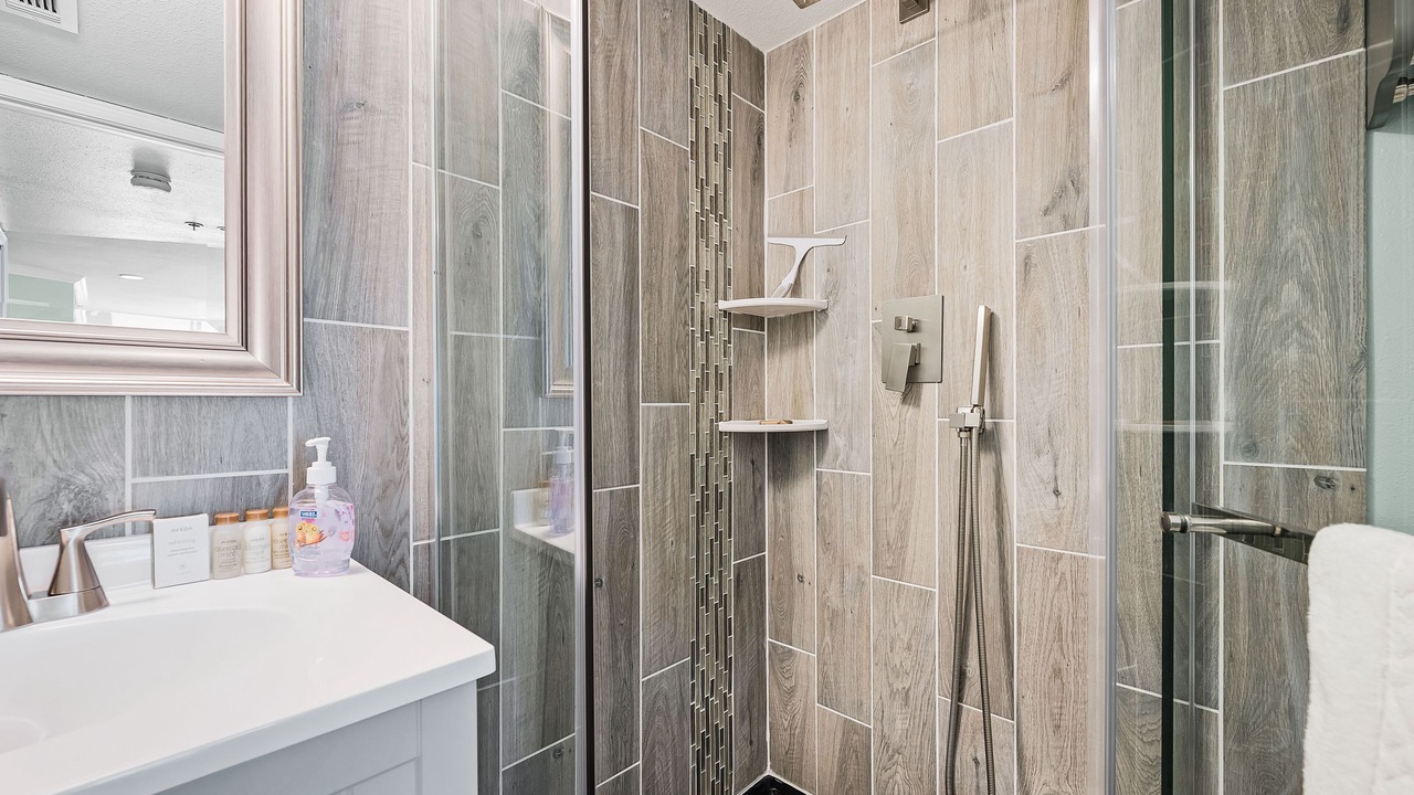Photo of Bathroom in Navarre Beach