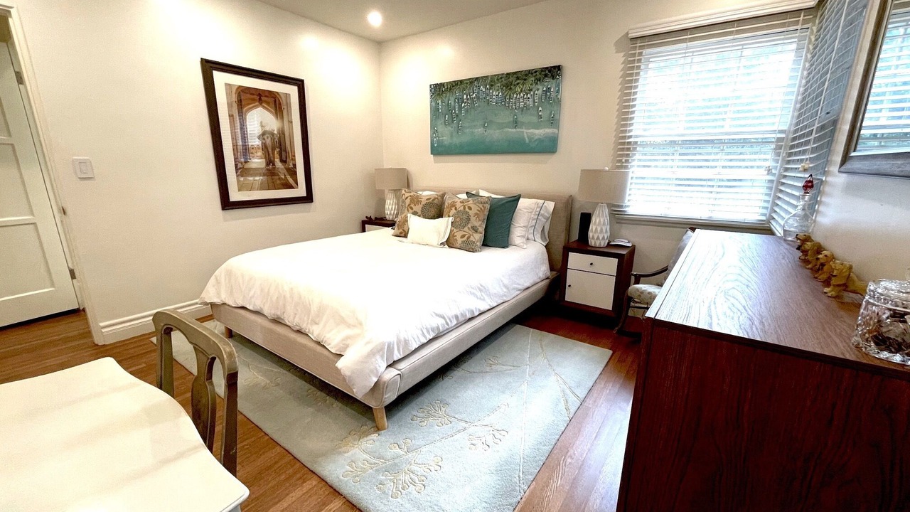 Photo of Bedroom in Pasadena