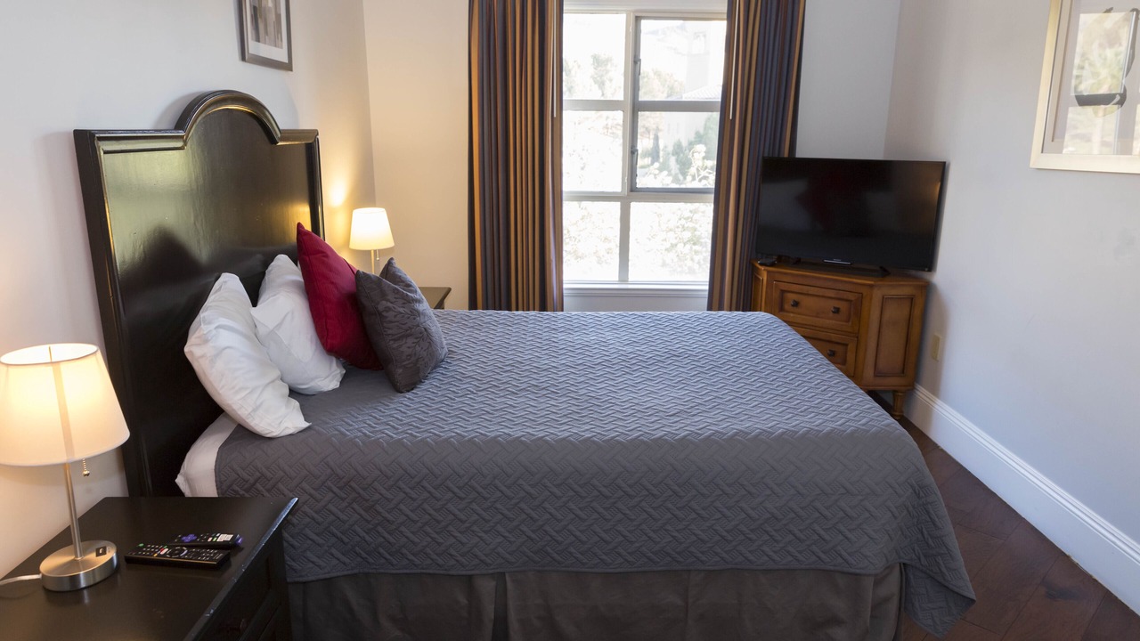 Photo of Bedroom in Lake Las Vegas