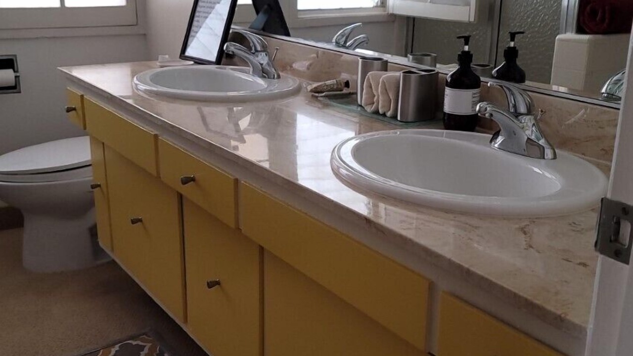 Photo of Bathroom in Ladera Heights