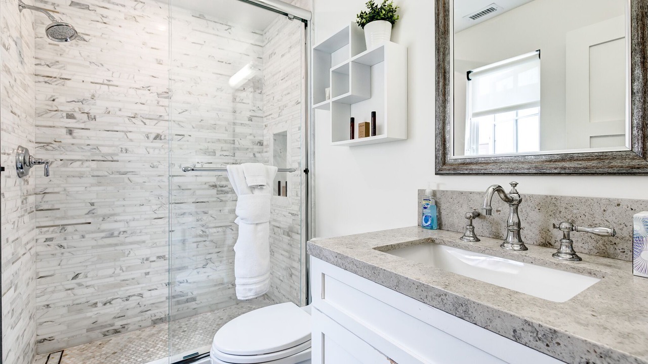 Photo of Bathroom in Corona del Mar