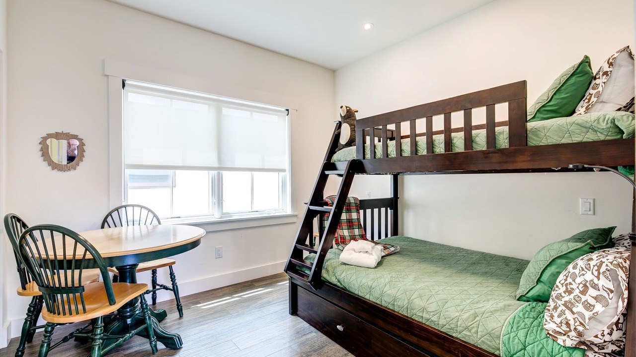 Photo of Bedroom in Corona del Mar