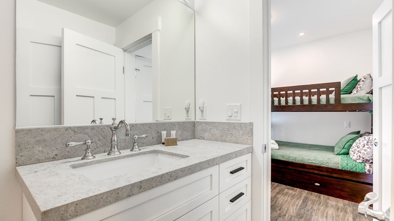 Photo of Bathroom in Corona del Mar