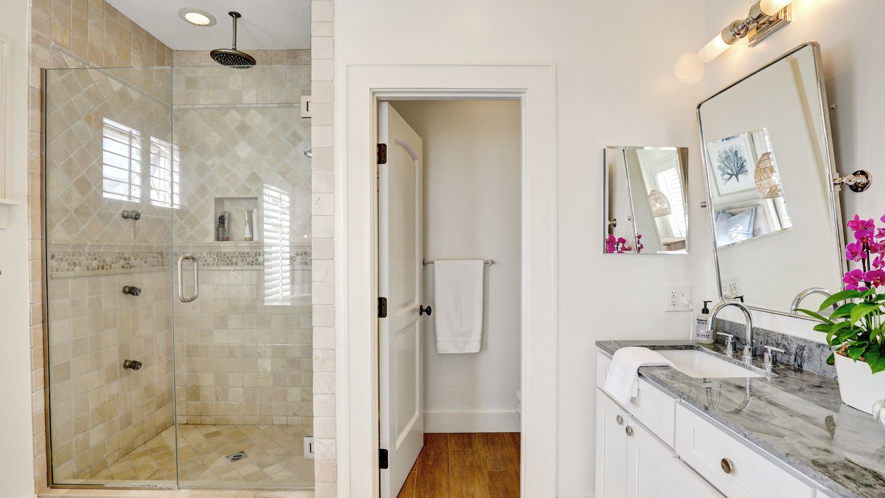 Photo of Bathroom in Corona del Mar
