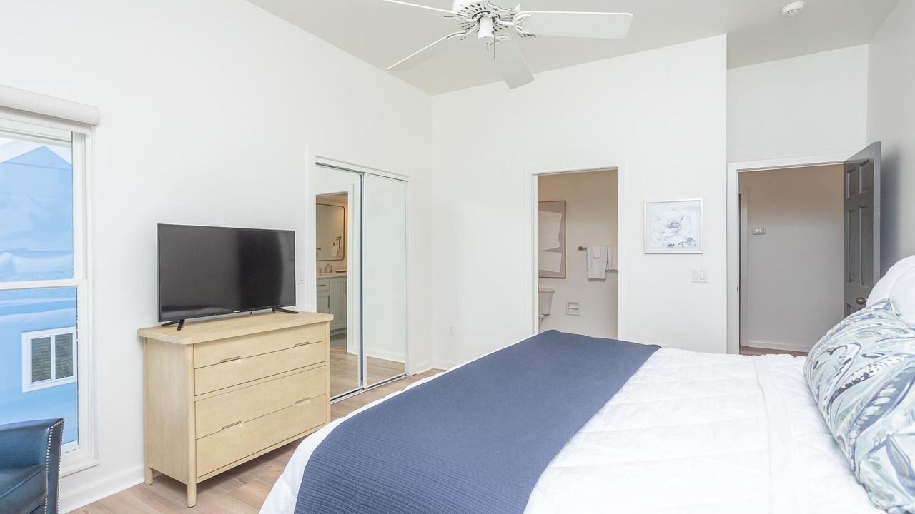 Photo of Bedroom in Pensacola Beach