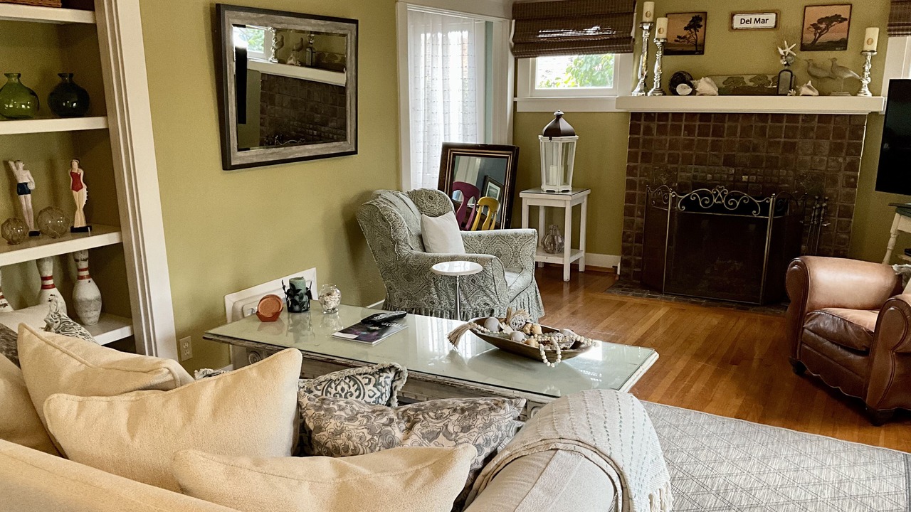 Photo of Livingroom in Del Mar