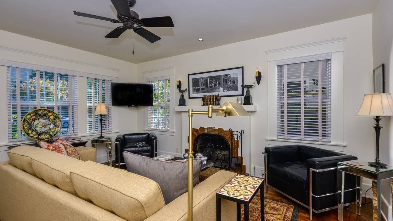 Photo of Livingroom in Park West
