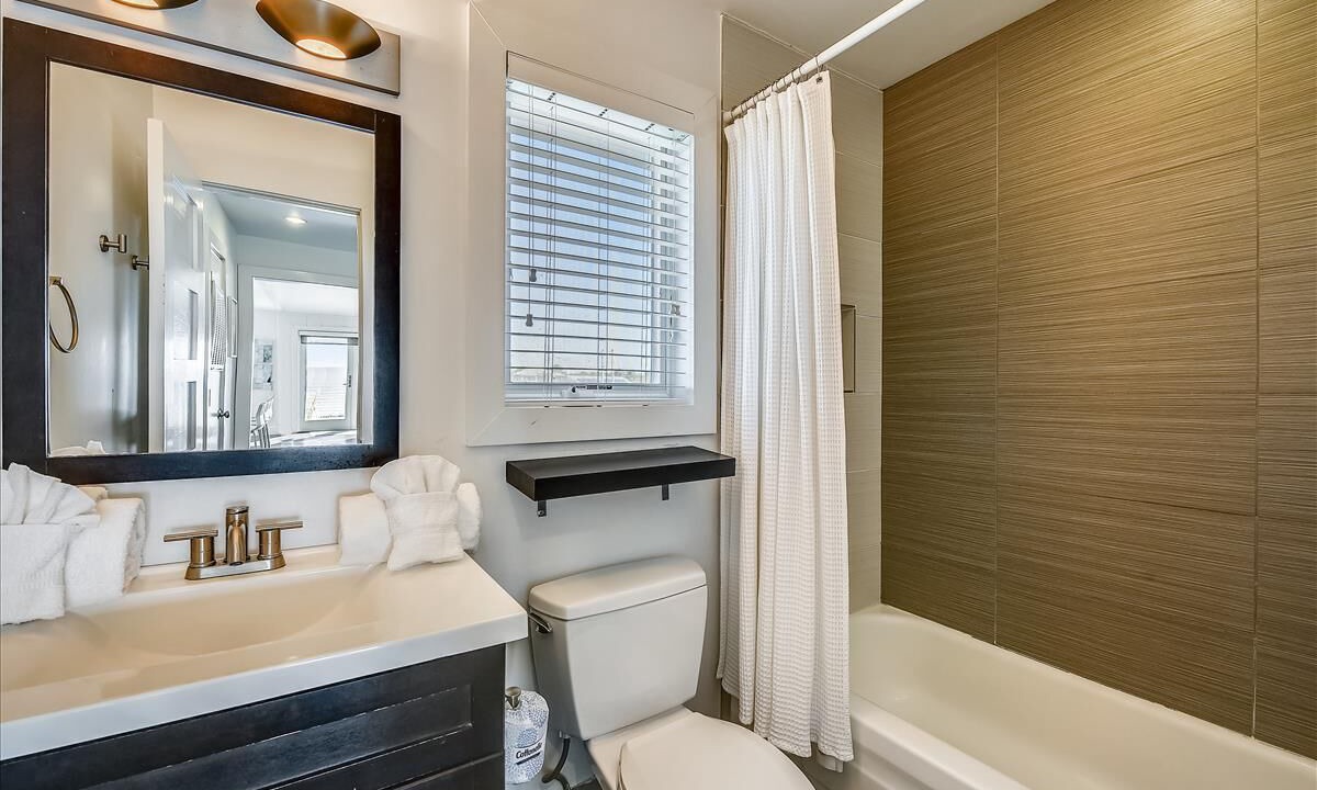 Photo of Bathroom in Plantation