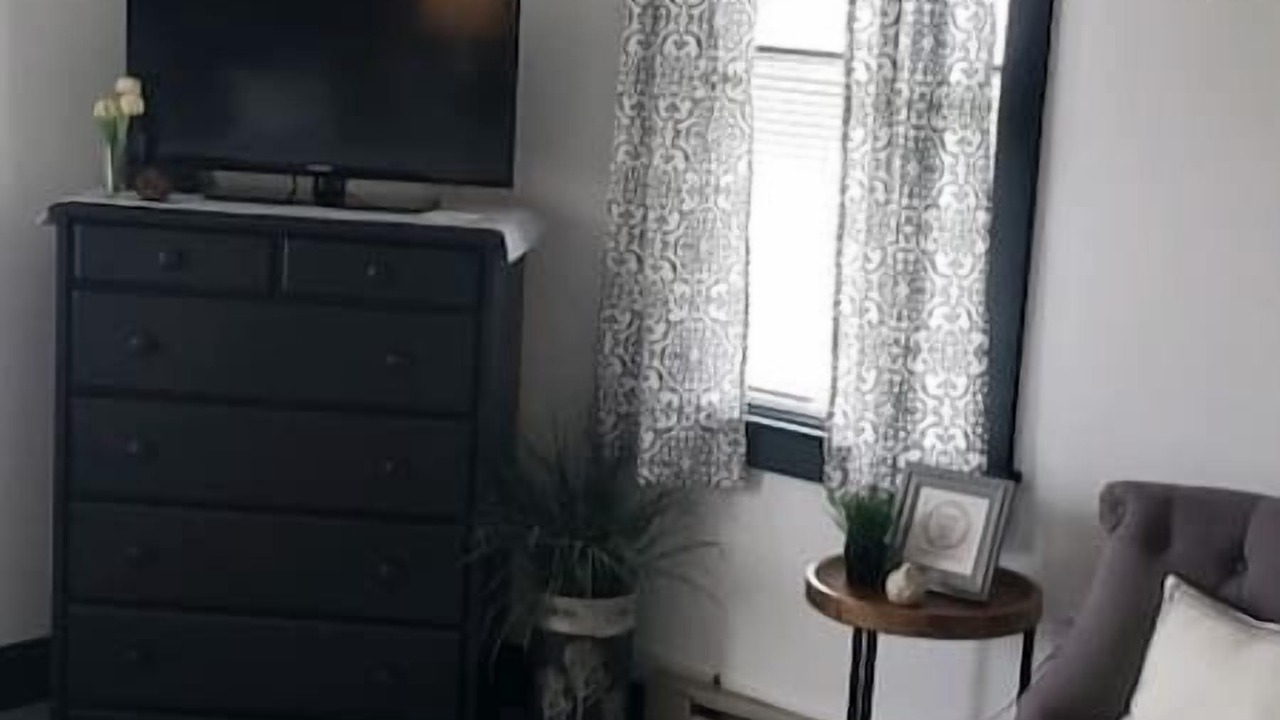 Photo of Bedroom in Huntington Mills