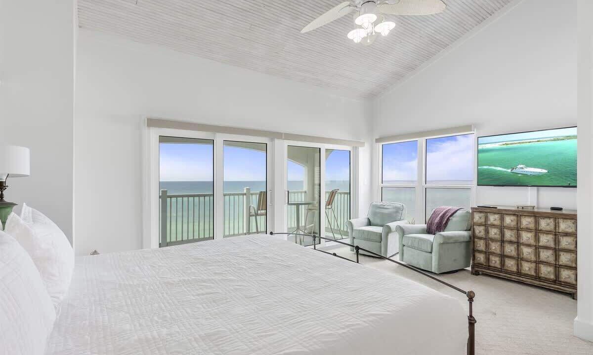 Photo of Bedroom in Seacrest