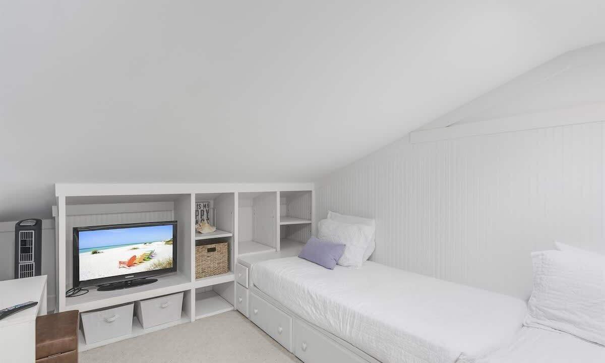 Photo of Bedroom in Seacrest