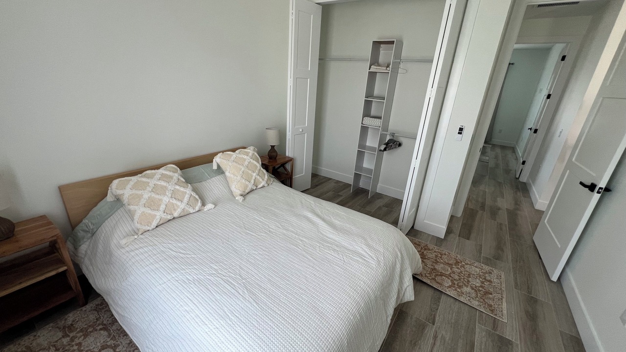 Photo of Bedroom in Venice Gardens
