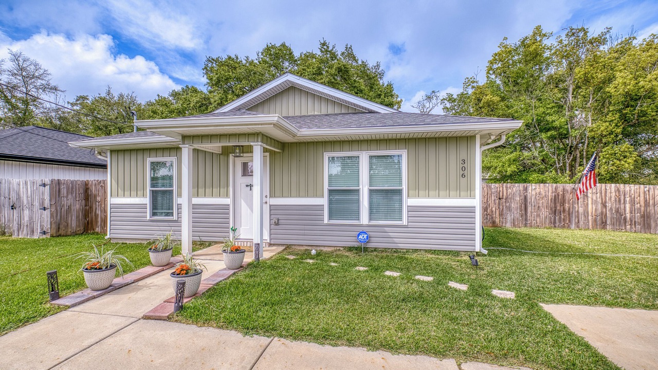 Photo of Outdoor in West Pensacola