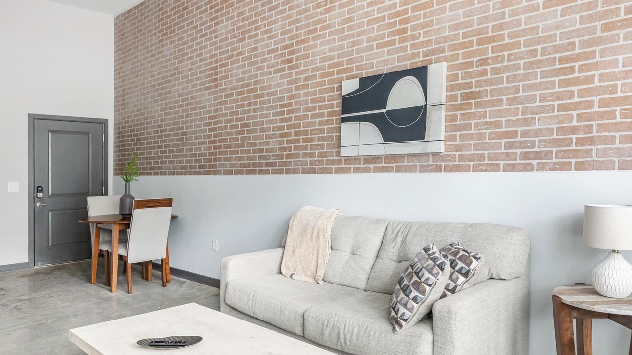 Photo of Livingroom in Northwest Pensacola