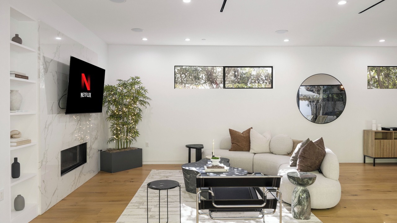 Photo of Livingroom in Beverly Grove