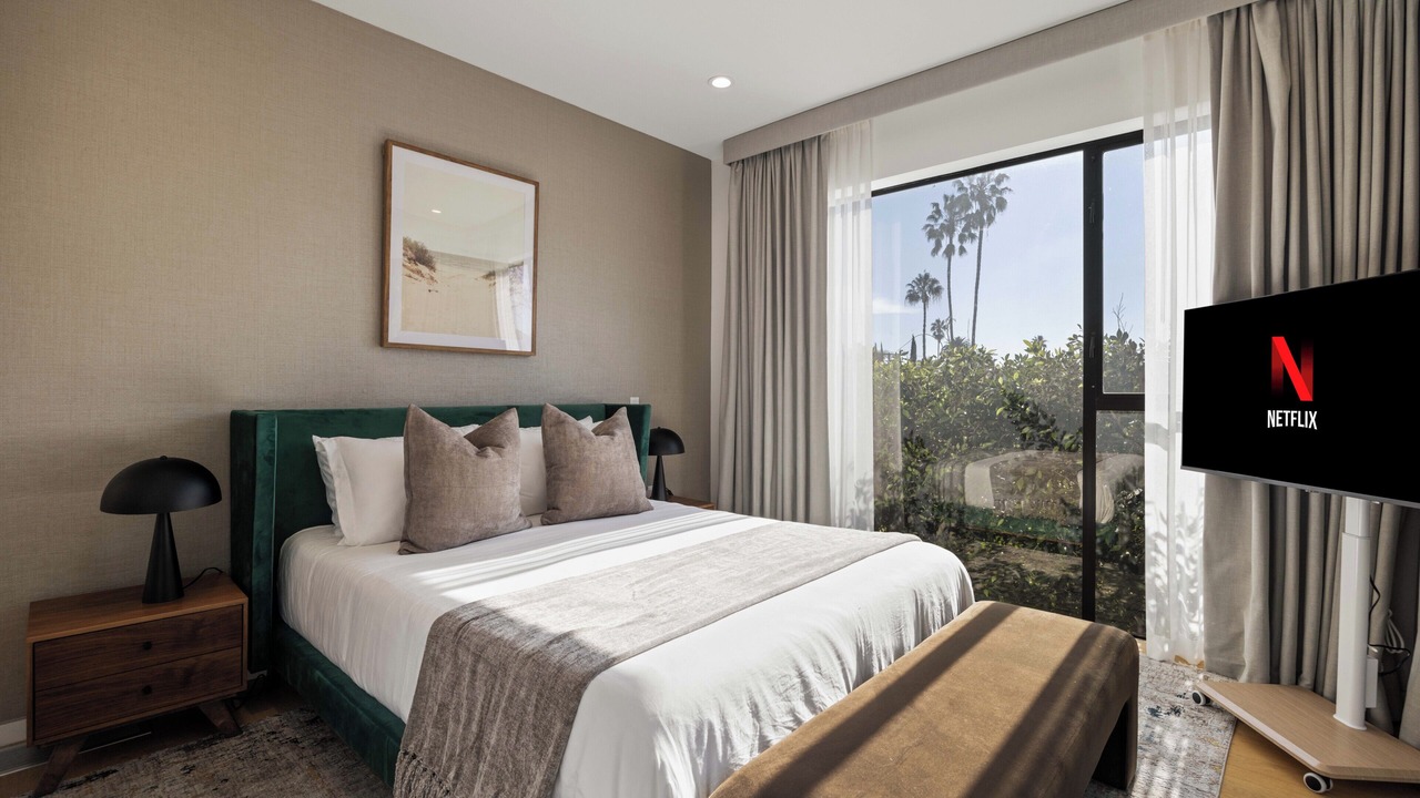 Photo of Bedroom in Beverly Grove