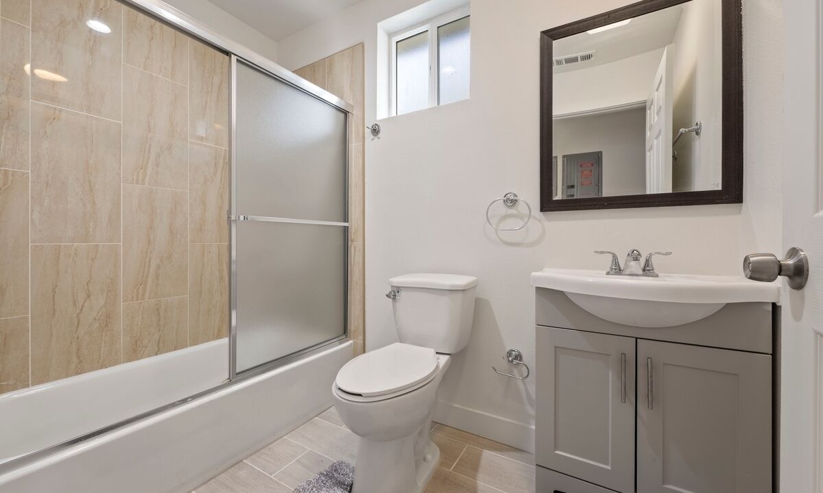 Photo of Bathroom in Los Angeles