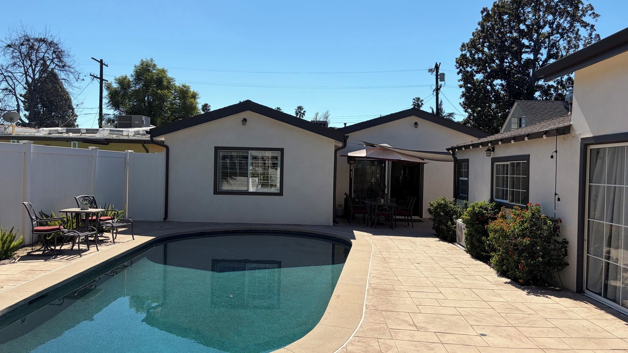 Photo of Outdoor in Valley Glen