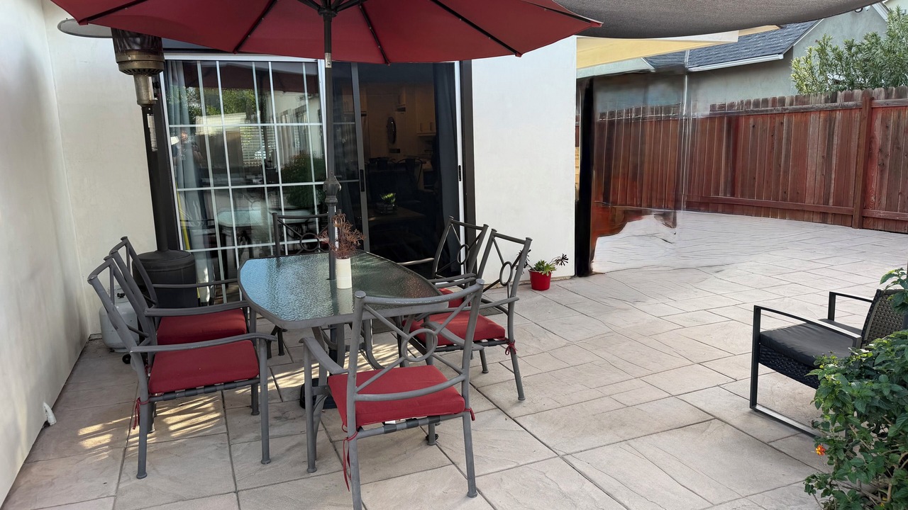 Photo of Outdoor in Valley Glen