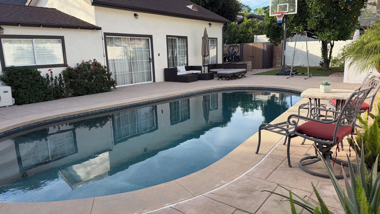 Photo of Outdoor in Valley Glen