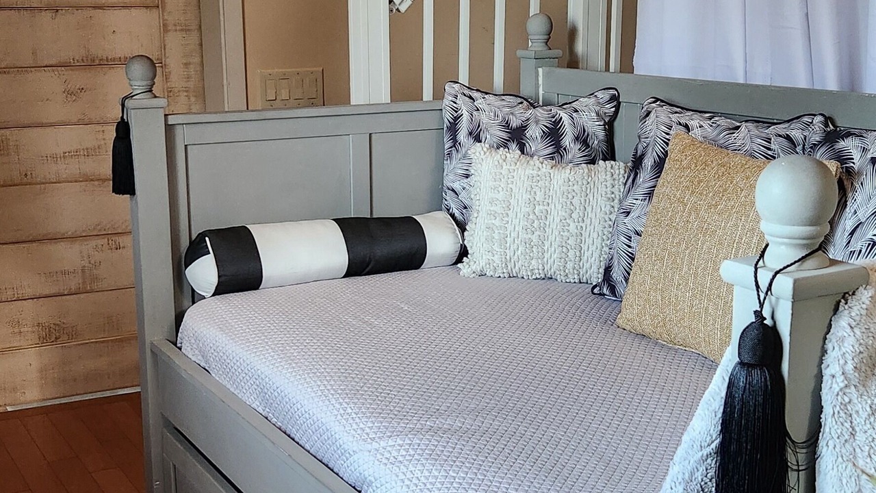 Photo of Bedroom in Studio City