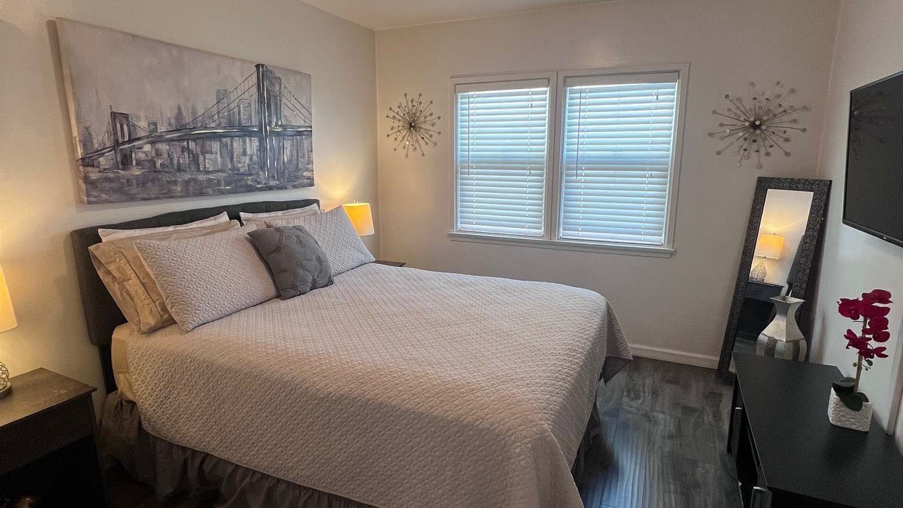 Photo of Bedroom in Sherman Oaks