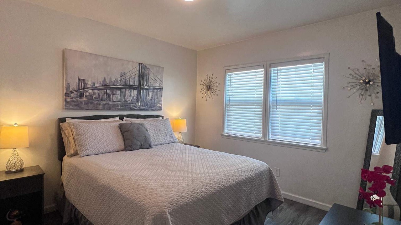 Photo of Bedroom in Sherman Oaks