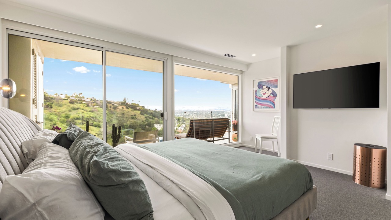 Photo of Bedroom in Sherman Oaks