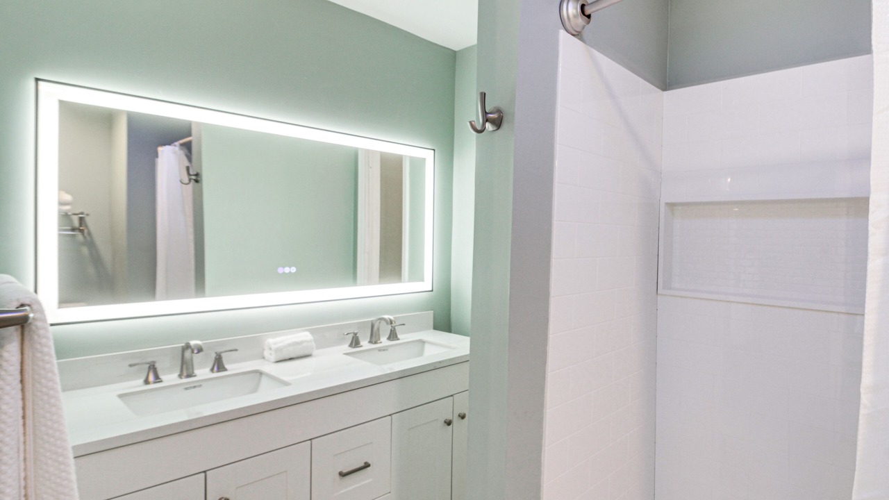 Photo of Bathroom in Myrtle Grove