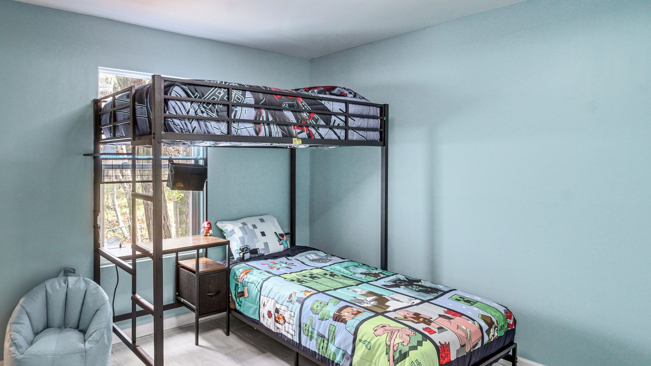 Photo of Bedroom in Myrtle Grove