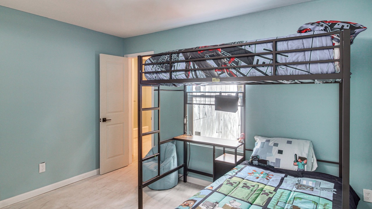 Photo of Bedroom in Myrtle Grove