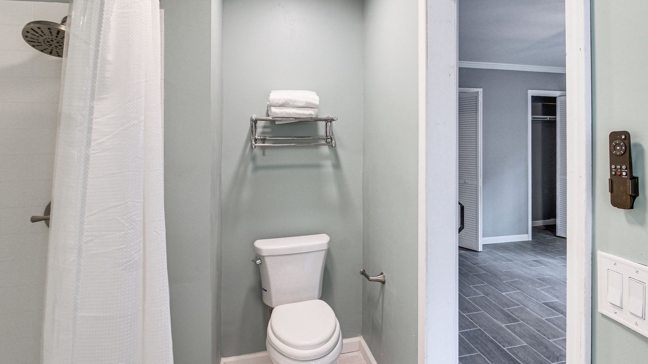 Photo of Bathroom in Myrtle Grove