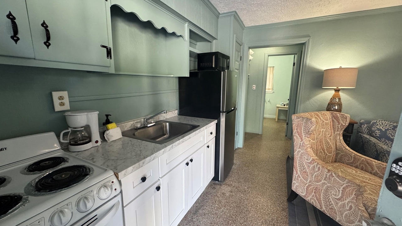 Photo of Kitchen in Biltmore Beach