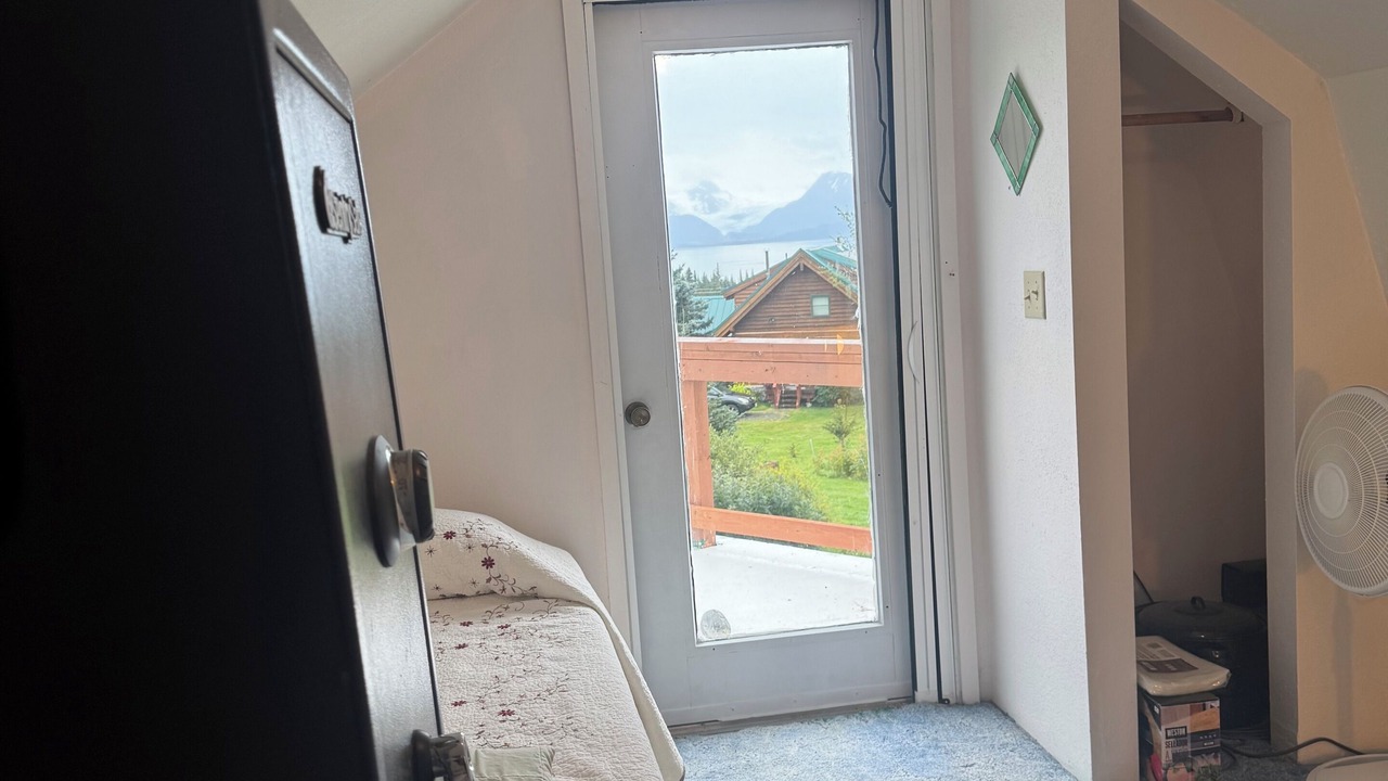 Photo of Bedroom in Kachemak
