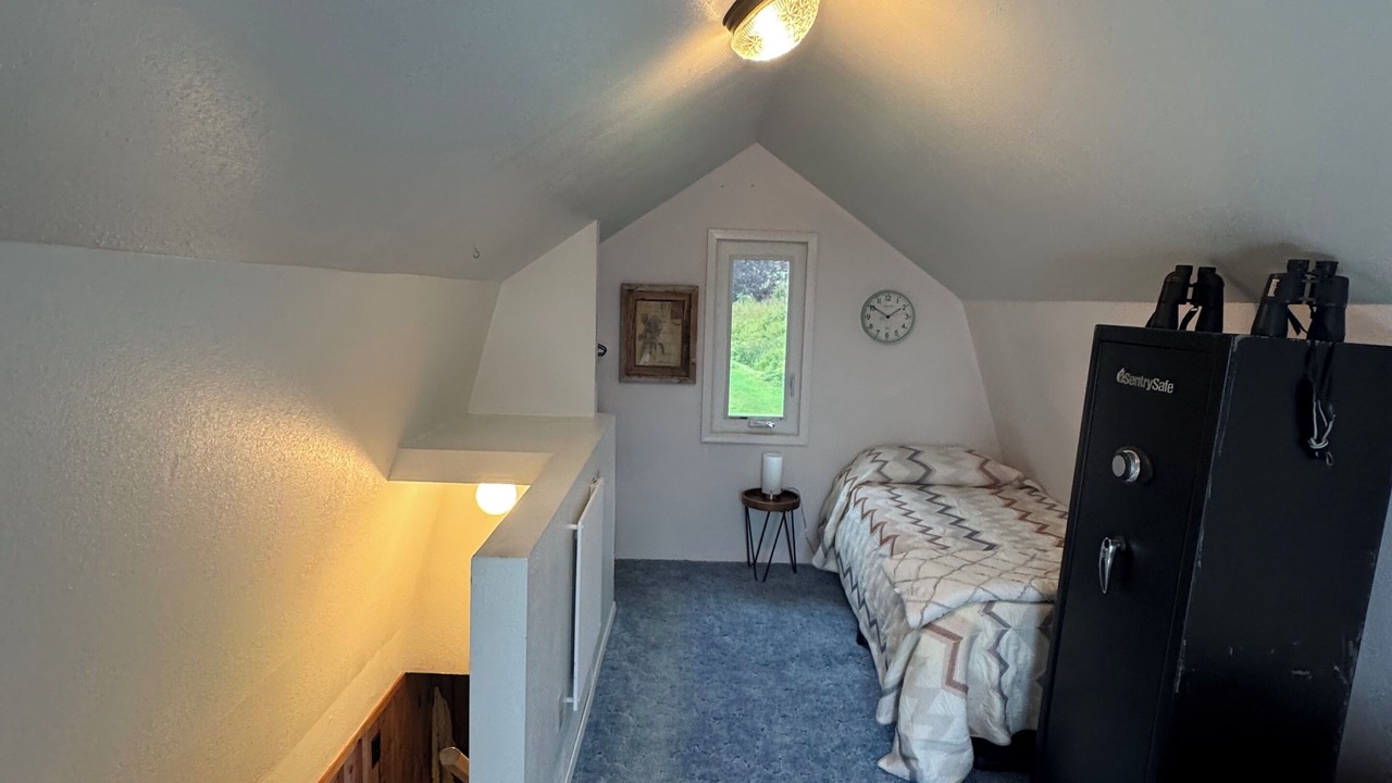 Photo of Bedroom in Kachemak