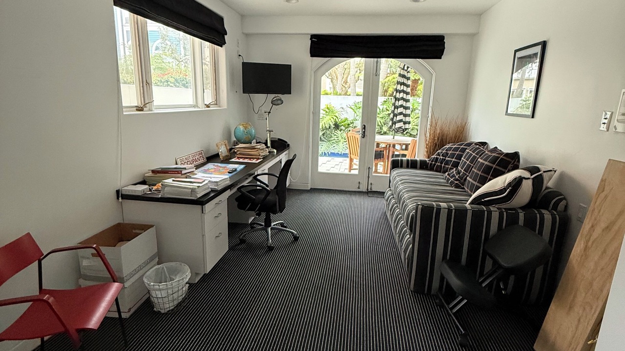 Photo of Livingroom in Silver Strand