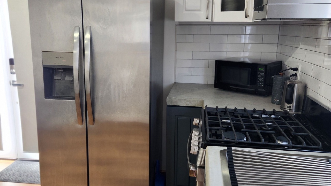 Photo of Kitchen in Pico - Robertson