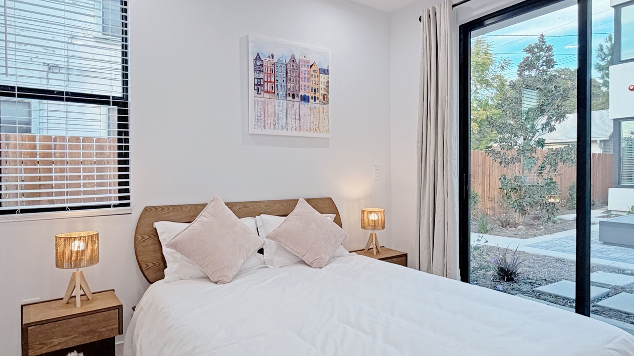 Photo of Bedroom in Mid Central
