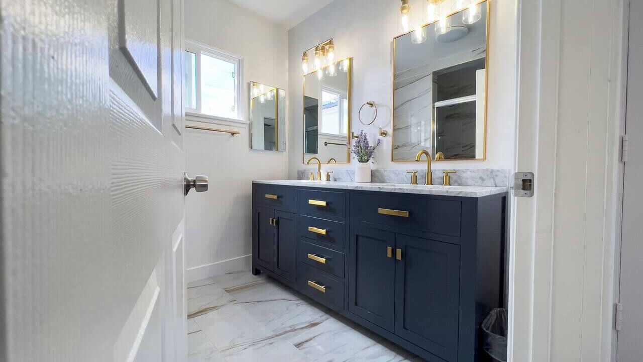 Photo of Bathroom in Belmont Shore