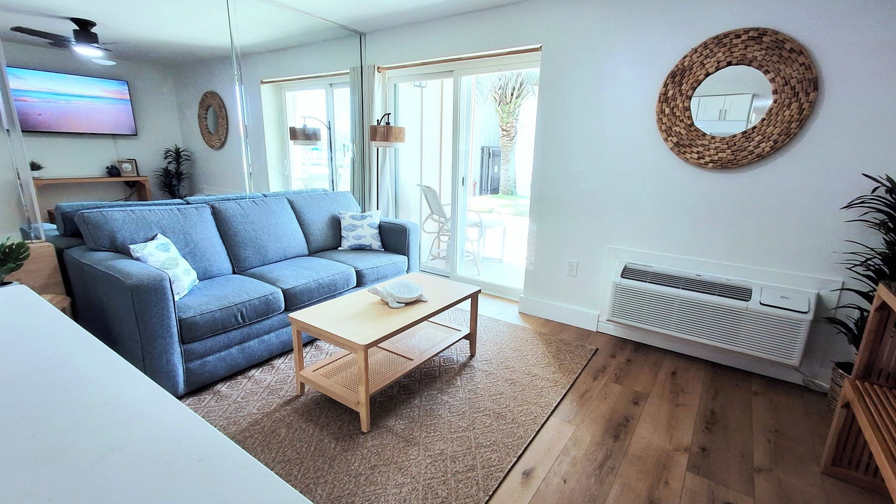 Photo of Livingroom in Thomas Drive