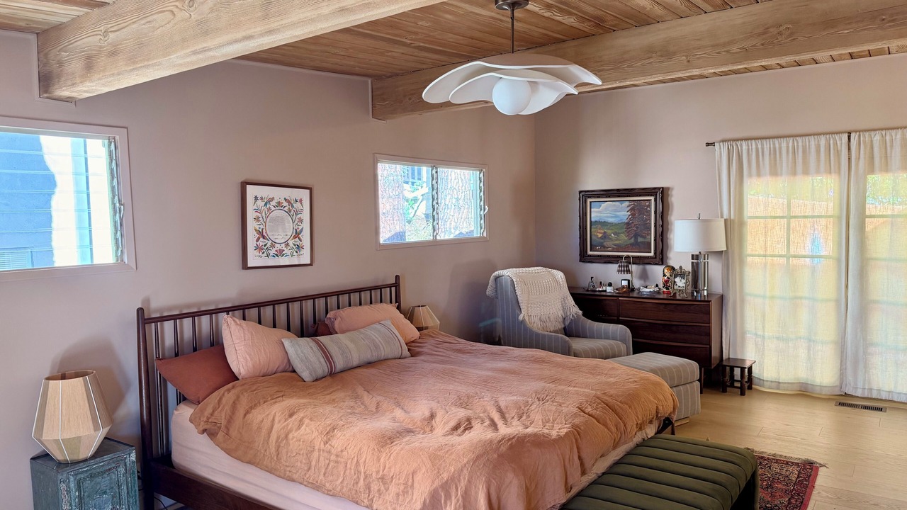 Photo of Bedroom in Chevy Chase
