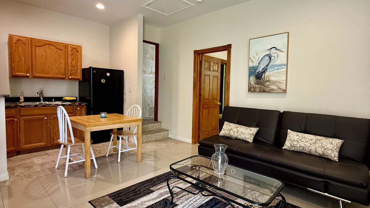 Photo of Livingroom in Woodland Hills