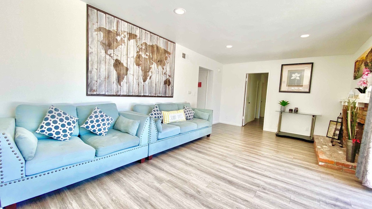 Photo of Livingroom in Walnut Valley