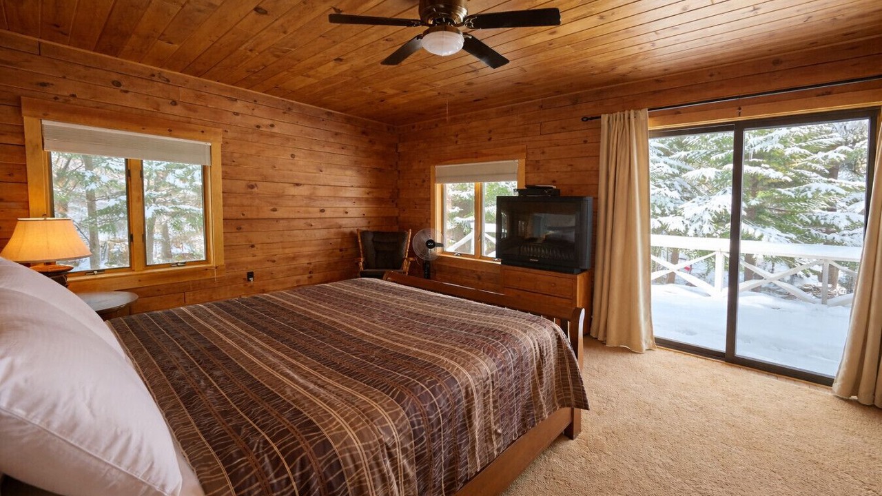 Photo of Bedroom in Greenville Junction